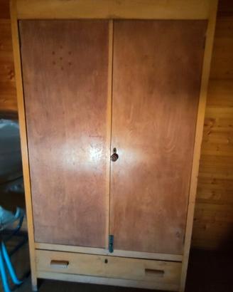 armadio in legno primi del '900