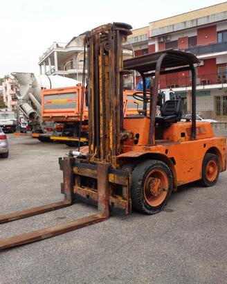 CARRELLO ELEVATORE OM DIESEL 65 Q