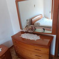 Comó camera da letto con specchio