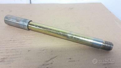 Perno ruota anteriore Ducati Monster 600 750 900