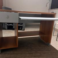 Scrivania anche porta PC Tower
