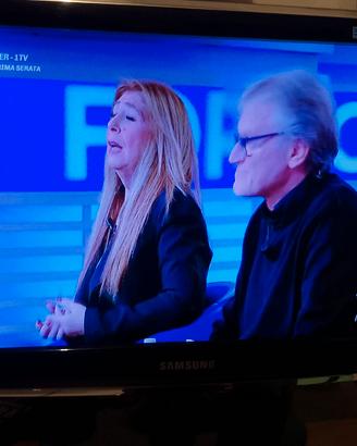 TV Samsung 22"