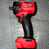 Avvitatore a impulsi 1/2 pollice 800 Nm Milwaukee