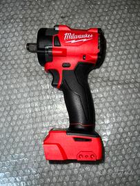 Avvitatore a impulsi 1/2 pollice 800 Nm Milwaukee