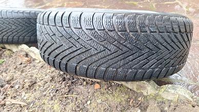 4 gomme da neve con cerchio