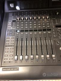 Superficie di controllo Mackie HUI