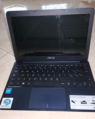 ASUS EeeBook X205TA