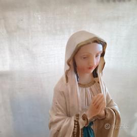 Statuetta Madonna di Lourdes in Resina