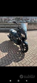 Yamaha x max 250