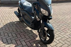 Yamaha x max 250