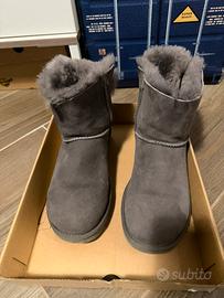 Ugg w mini bailey bow II grey