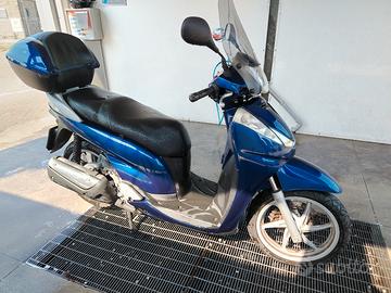 Scooter Honda SH 300
