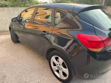 Opel Astra J CDTI 110 cv - elective