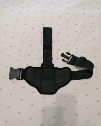Supporto cosciale per fondina