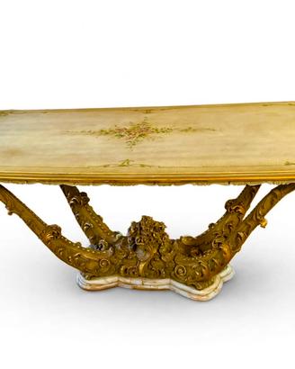 Tavolo in legno laccato