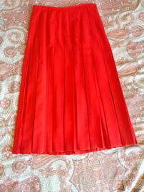 Gonna rossa a pieghe