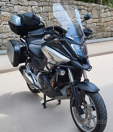 Honda nc 750 x travel edition