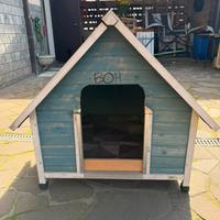 Casetta per cani, cuccia in legno.