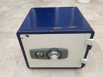 Cassaforte ignifuga con combinazione extra sicura