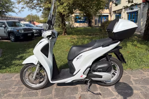 Honda SH 150 GT
