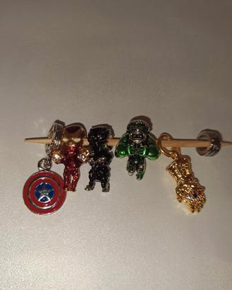 Pendente ciondolo charm Avengers bracciale