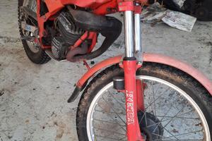 Moto Beta TR32