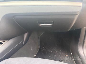 Cassetto Portaoggetti BMW 118d E88 Decappottabile 