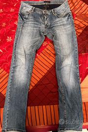 Jeans uomo colore blu