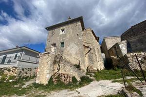 CASA DI CORTE A FONTECHIARI