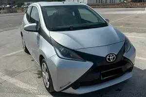 Toyota aygo 1.0 - 69 CV - anno 2017.