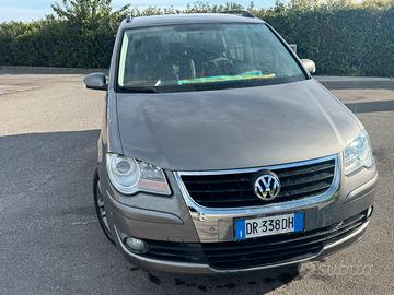 🚗 Volkswagen Touran 1.9 TDI – 7 posti – 125.000 km