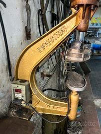 Pressa per pneumatici