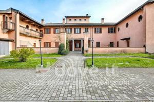 Villetta a schiera di 260 m² con 5 locali e box au