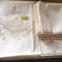 Tovaglia rotonda colore panna in puro lino con ric