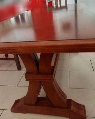 Tavolo in legno massello allungabile