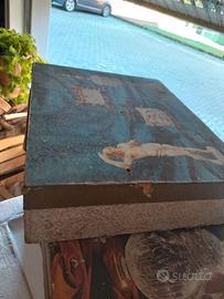 3 vecchie scatole della Stock