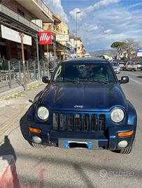 Jeep cherokee 2004 meccanica perfetta 180000 km