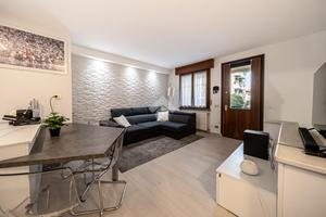 5 LOCALI A REGGIO NELL'EMILIA