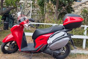 scooter Honda 150