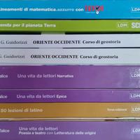Vari libri I e II superiore - Liceo Castelvì