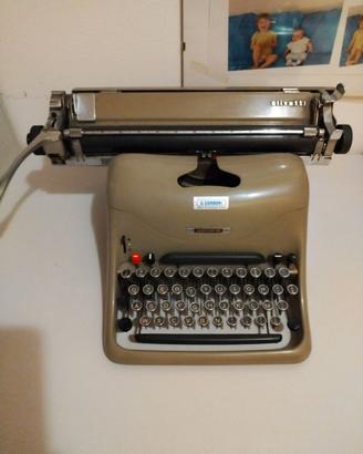 Macchina per scrivere Olivetti