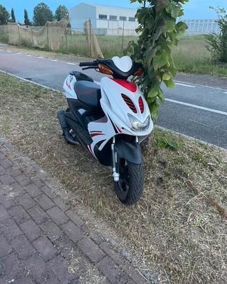 Aerox 50r liquid cooled full stock special edition