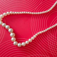 collana di perle di due dimensioni anni 70