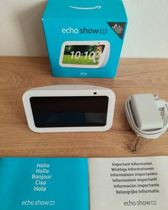 Amazon Alexa Echo show 5 di terza generazione 