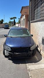 VW polo incidentata
