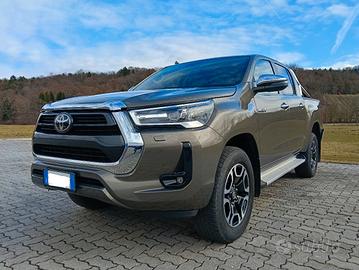Toyota Hilux 2.8 D-4D Executive - 2022