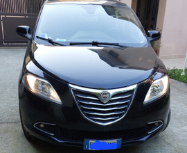 Lancia Ypsilon 2015 - Ideale per neopatentati