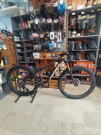 Orbea Oiz M-10 AXS 2027 Custom Media  Kashima