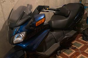 Suzuki Burgman 650 solo 10.988 KM