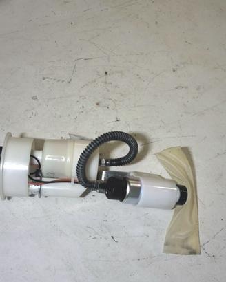 GRUPPO POMPA CARBURANTE VESPA PIAGGIO 640516 USATA